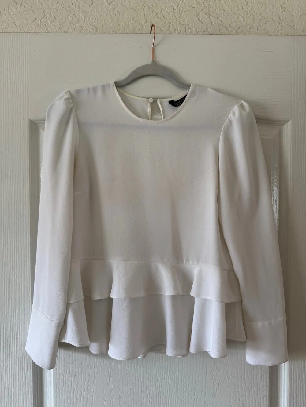 Zara XS Women's White Long Sleeve Ruffle Peplum Top